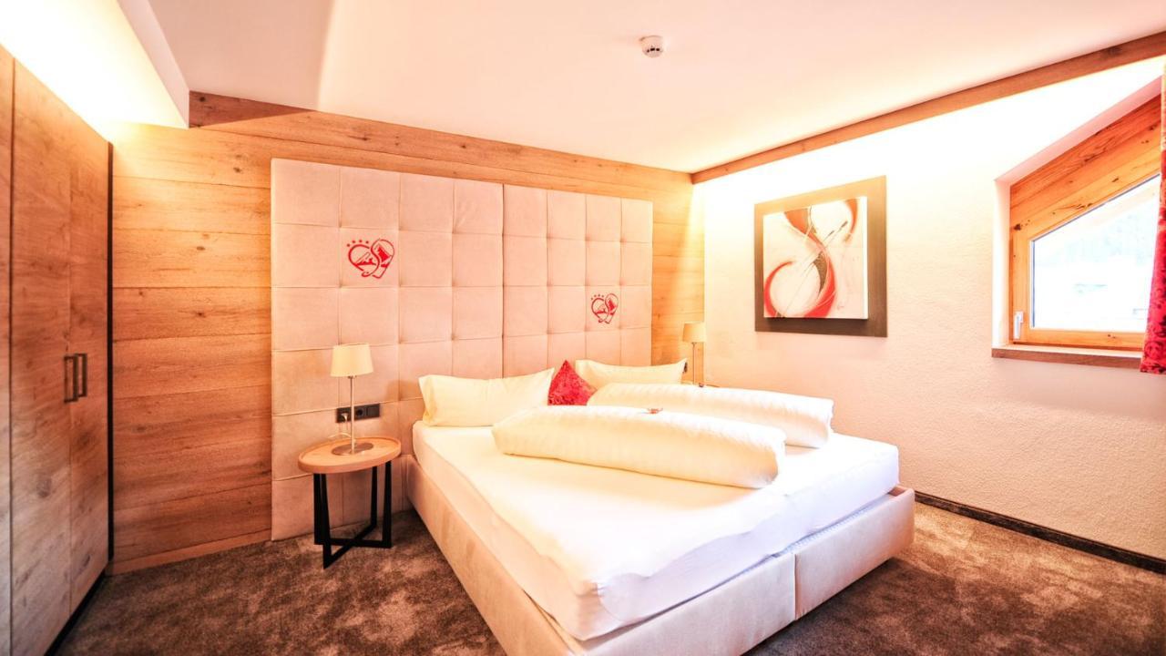 Hotel Garni Stefanie Ischgl Esterno foto