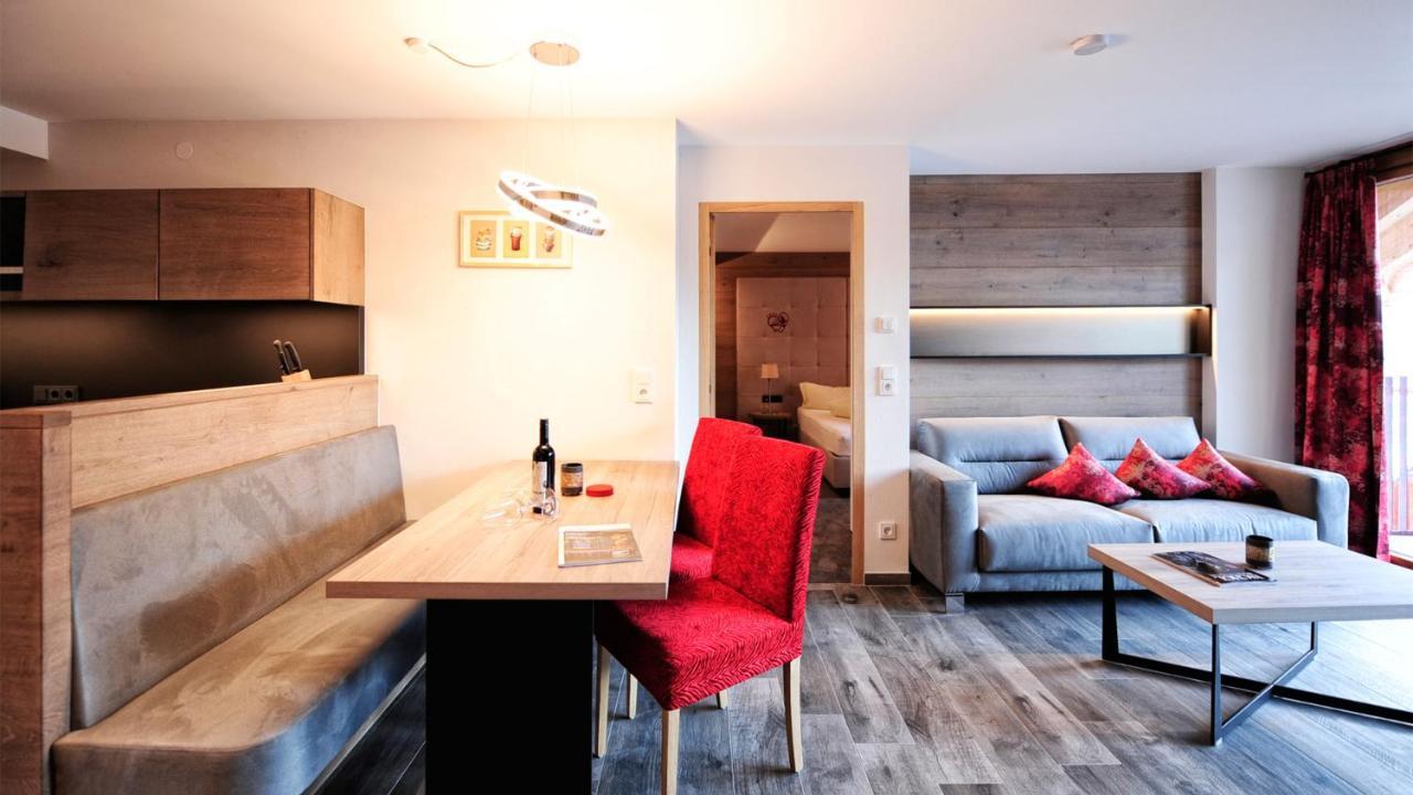 Hotel Garni Stefanie Ischgl Esterno foto
